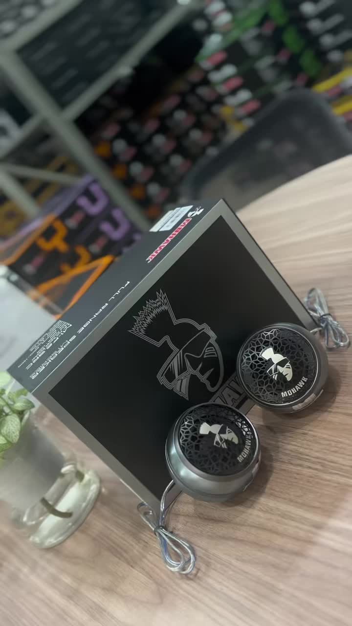 jangan bagi sendu sangat yg mana dashboard korang yang xde bende tu..bagi sound quality korang levih bermakna dengan adanya fullrange ni      #mohawkoemspeaker #mohawkaudio #mohawkandroidplayer #mrkarpuchong #mrkarpj