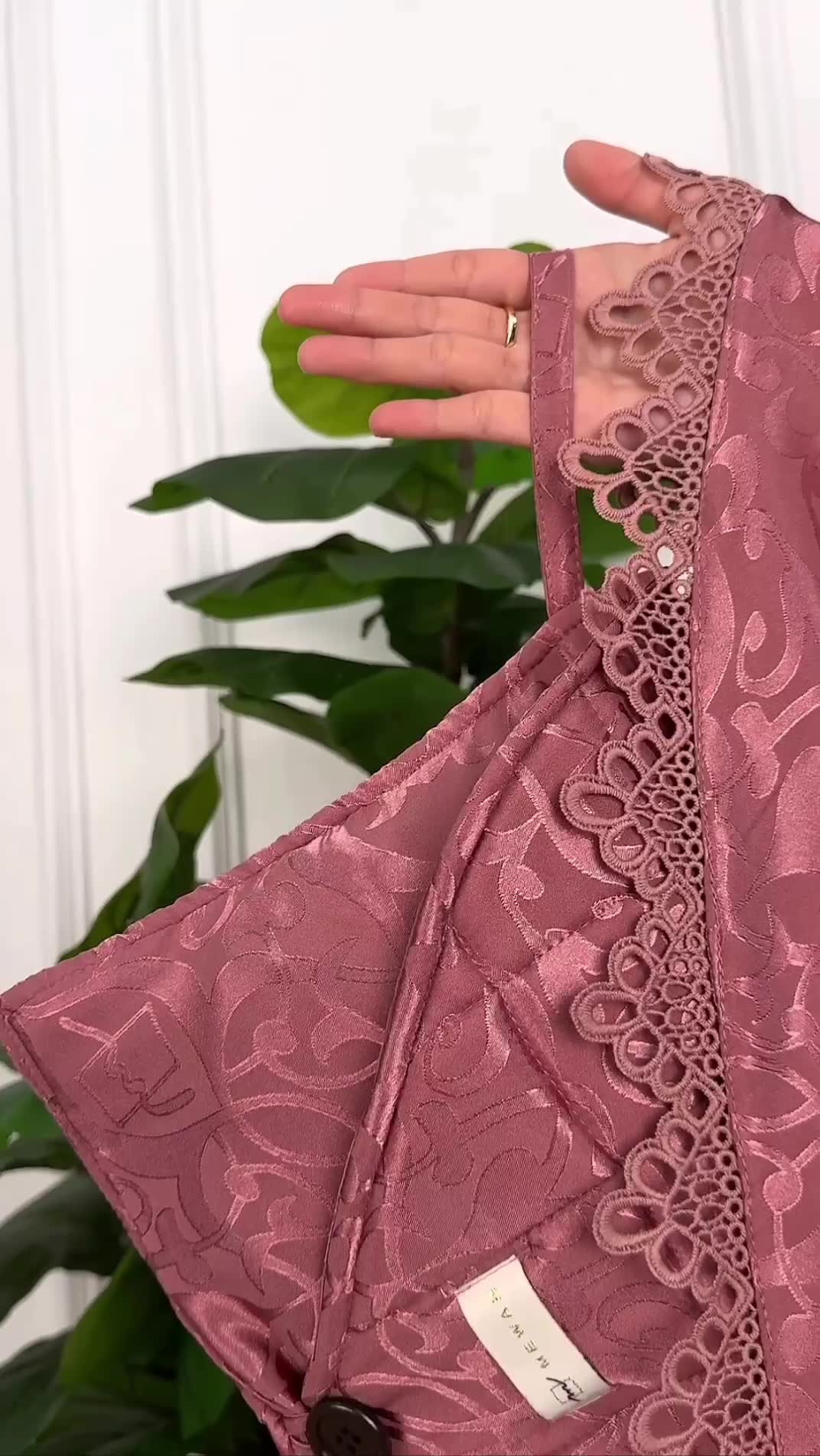 Like it? Shop NOW! 🧡 Link above 👆