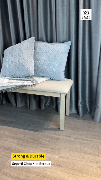 Makan bersama2 keluarga dengan solid wood bench dari Value Design. #valuedesign #valuedesignfurniture #exportquality #solidwood #aesthetic #bench