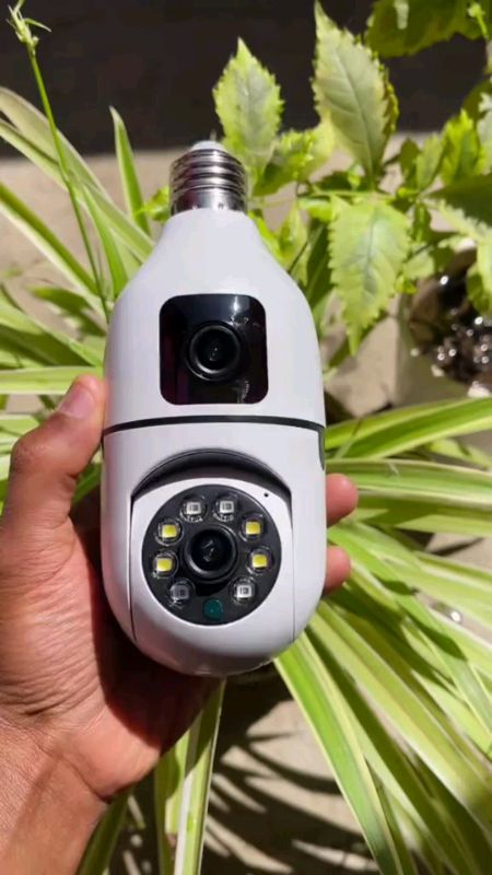 Tak perlu pendawaian/wiring khas. Pasang je pada soket lampu & terus boleh berfungsi. #kameralitartertutup #wirelesscctv #cctv #bulbcctv #cctvcamera