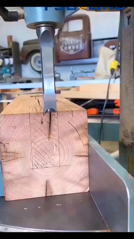 ​#woodworking ​#tools ​#woodworkingmachinery ​#mortising ​#carpentry ​#diy ​#squaredrill ​#squaredrillbit ​#mortisingchisel ​#squarehole ​#mortise ​