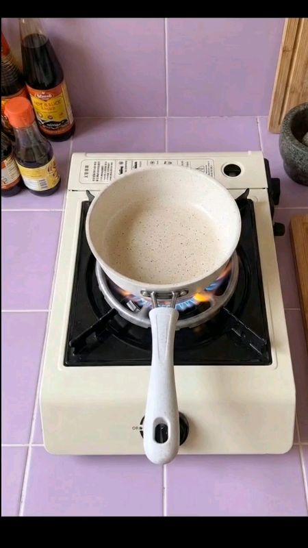 Kuali non stick.ada pelbagai size. #kualitidakmelekat #kualinonstick