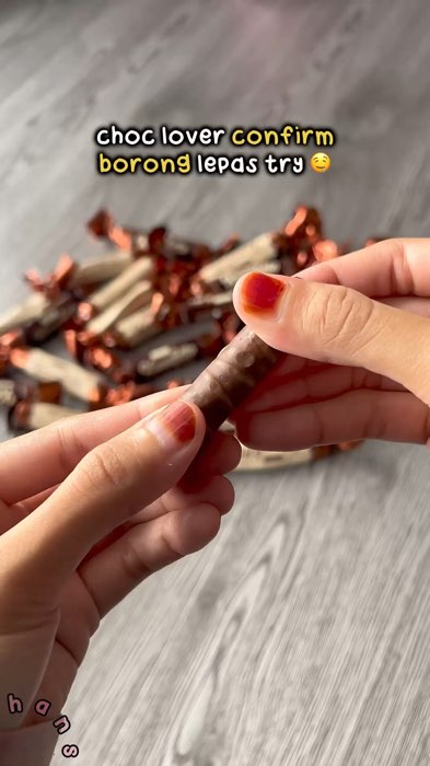 tak sempat nak masuk peti ais pun 🤣 sebalang ni sekejap bole habis. sedap uii! yang dark cocoa tu kurang manis. dah jadi favv #konafetto #coklatviral