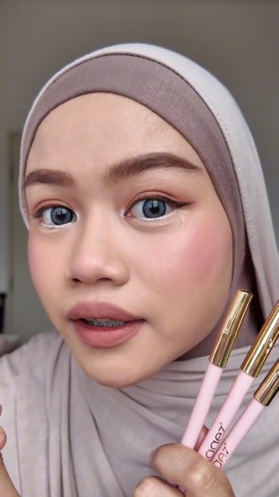 sgt pigmented yeee #maaez #foryou #fyp #racunshopee #shopeehaul #eyeliner #eyelinerpencil #maaezwaterlineeyelinerpencil #maaezeyelinerpencil