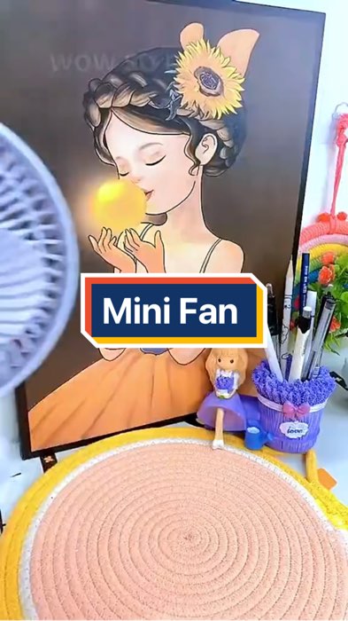 Mini Portable Fan – Boleh diguna sebagai kipas meja, tangan, klip, atau gantung. Boleh dicas semula, angin kuat & kelajuan boleh laras!
