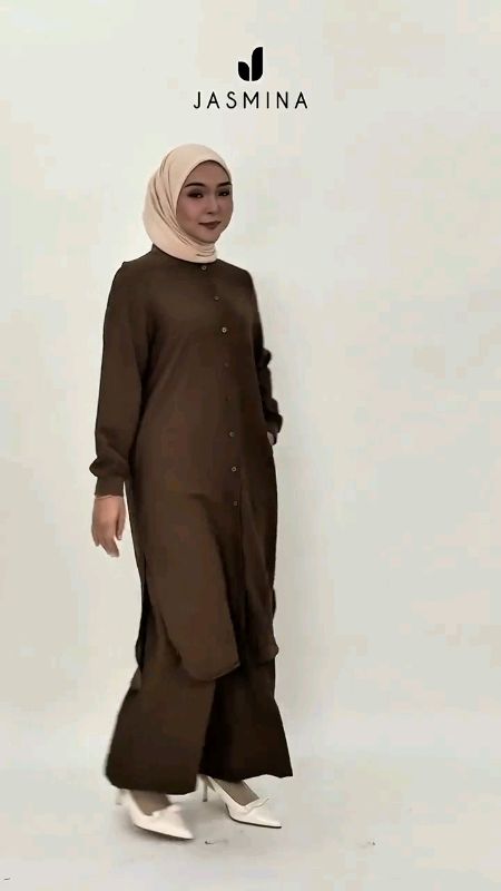 Sienna Series | Blouse, Long Blouse, semi-pleated Skirt & Pants – all crafted from breathable linen blend untuk gaya yang chill tapi tetap on point!🌿