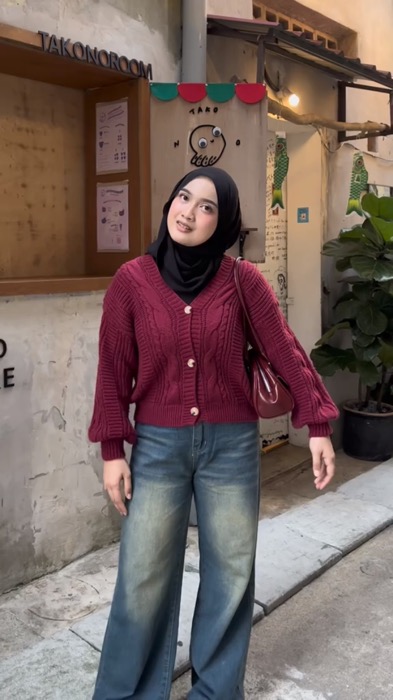 BAGGY KNIT CARDIGAN😍LOVE GILAA🔥 #cardigan #knitwear #knitwearcardigan #outfitbaggy #outfitcardigan #cardiganviral #cardiganmurah