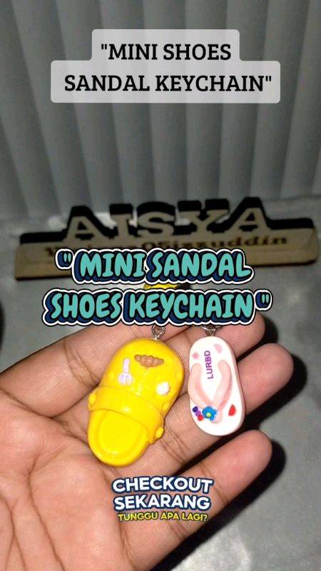EEE COMEL BETUL LAH KEYCHAIN MINI SAMDAL SHOES NI 🤭 #shopeehaul #mini #sandal #shoes #keychain