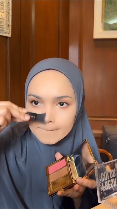 #shadingblusher #contourkit #contour #simplysiti