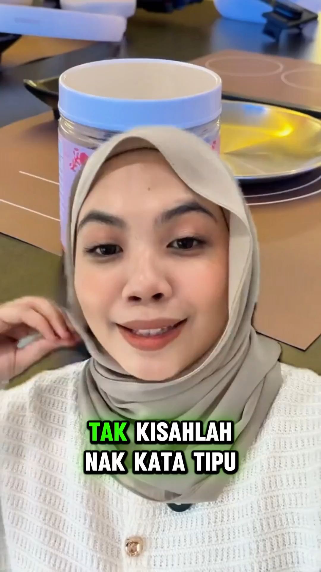 Stress dengan jerawat, jeragat degil? Konsisten dengan glow shine gummies mmg confirm glow dalam seminggu! #olivehouse #glowing #kulitcantik #wanita