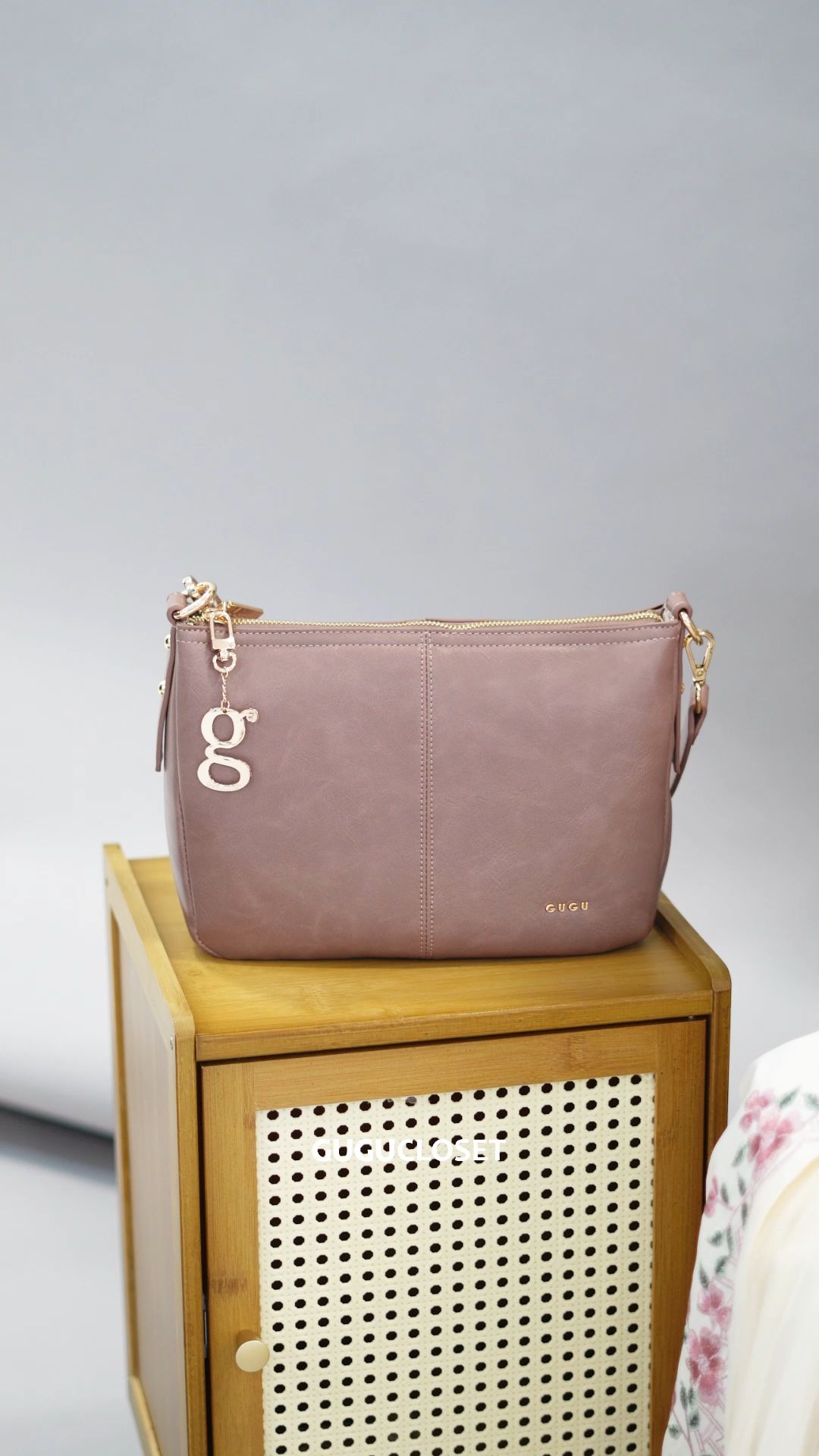 Melor compact dengan ruang tersusun kemas, sesuai untuk daily use yang perlukan beg ringkas tapi praktikal. #melorbygugu #gugucloset #gugu07